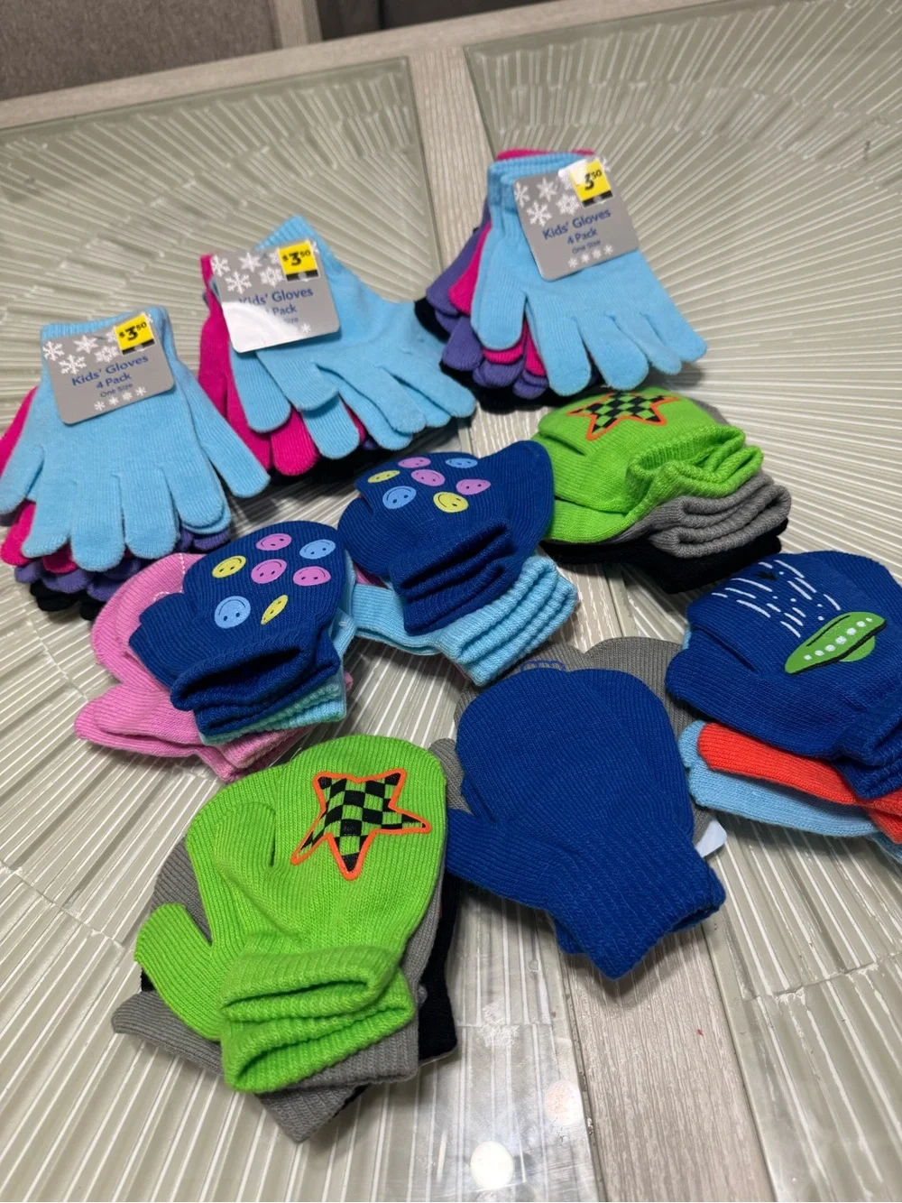 Bulk pack mittens and gloves - Multi Color
